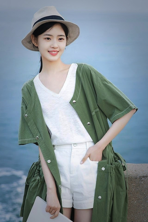 九游体育官网首页-历史上最具争议的欧冠裁判判罚回顾，欧冠裁判说什么语言